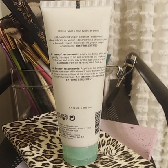 Dr.Brandt Clean Biotic Cleanser - Picture 2 of 3